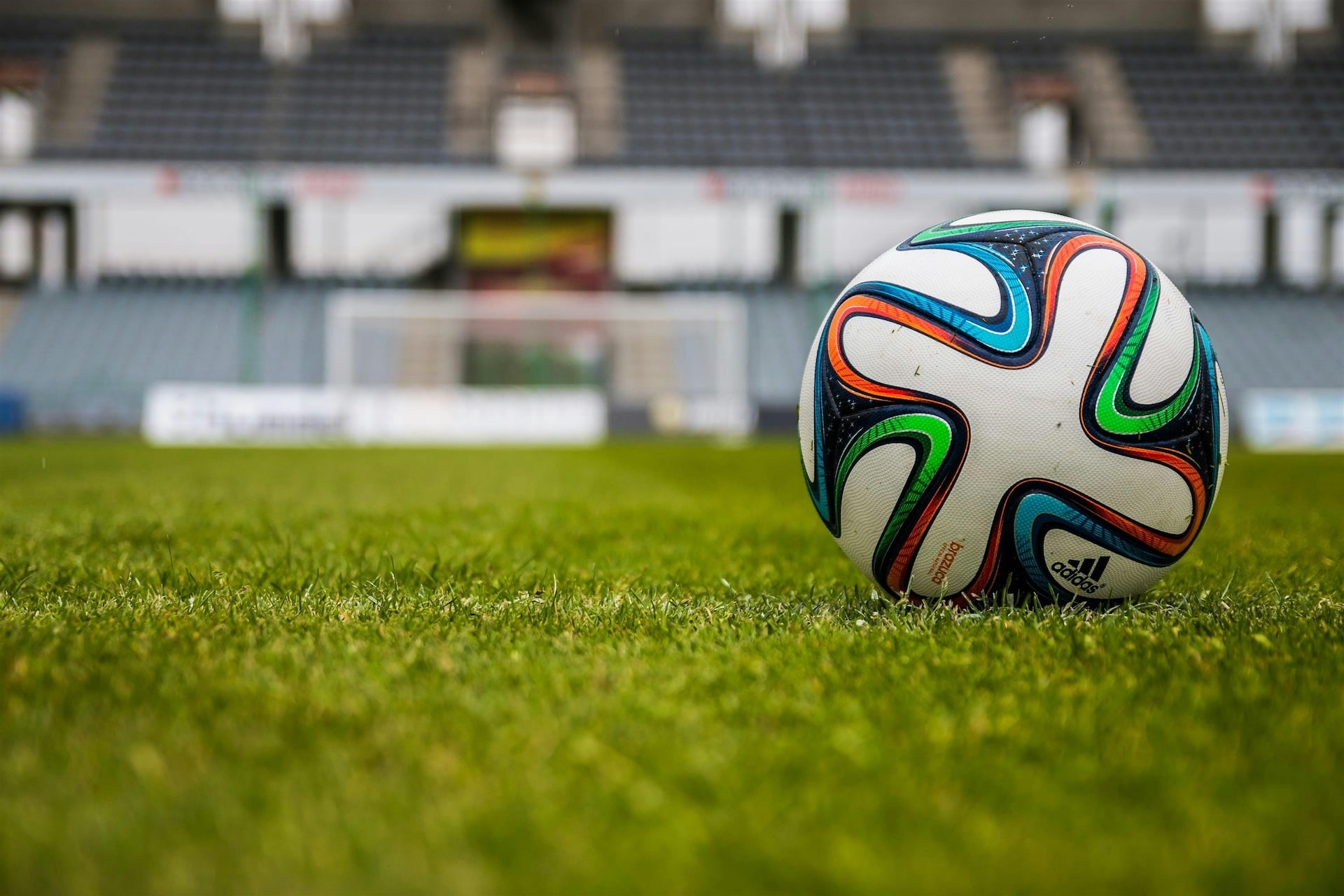 tailles-ballons-categorie-age-football-footastic-guide