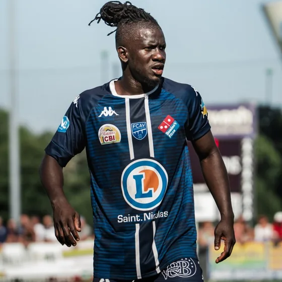 Maillot officiel d un club de football, vendu sur sa boutique en ligne